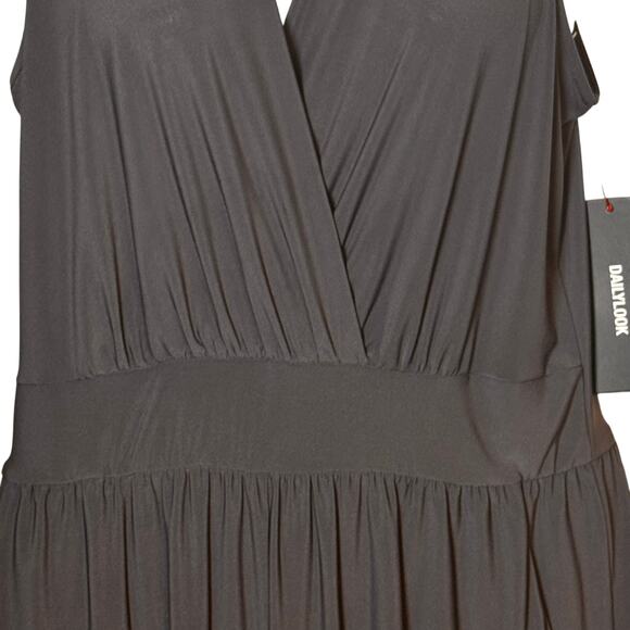 GILLI V-Neck Sleeveless Pockets Wide Ankle Leg Jumpsuit Gray Women's Large NWT - Picture 3 of 10